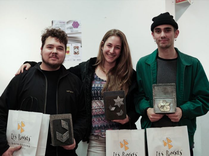 Trofeos realizados por el alumnado de Técnicas Escultóricas para la Asociación de Libreros de Navarra