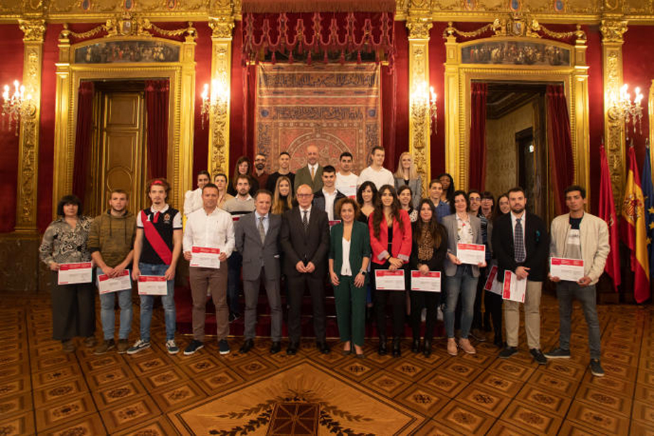 Premio de reconocimiento para dos alumnas y un alumno de Ciclos de la Escuela de Arte y Superior de Diseño de Pamplona
