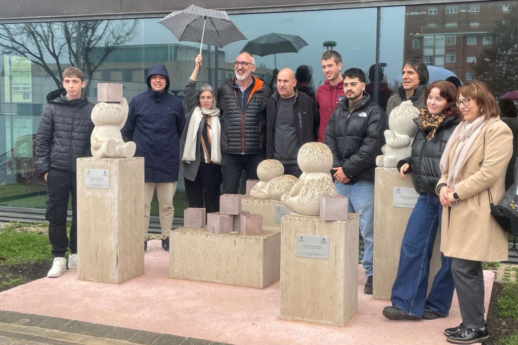 conjunto escultórico del alumnado de Técnicas escultóricas